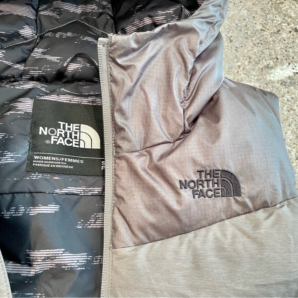 NWOT North Face Vest - Picture 4 of 9